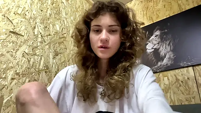 Snapshot of HarmonyShulman chatting on 22, 5, 2026 HarmonyShulman online show from 22, 5, 2026