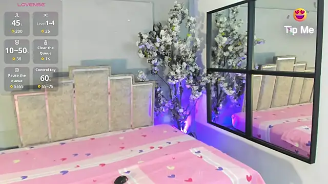 Snapshot of Sofiawonderr chatting on 31, 5, 2026 Sofiawonderr online show from 31, 5, 2026