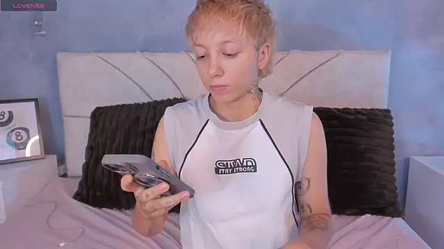 vane grey online show from 11, 7, 2026