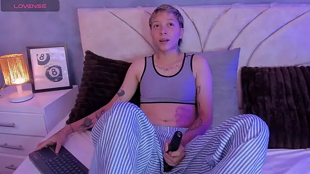 vane grey online show from 24, 5, 2026