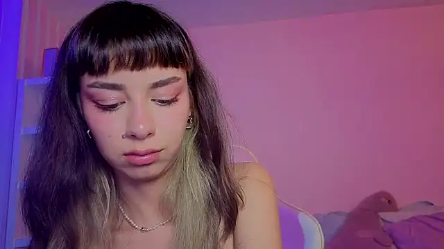 Snapshot of little_rachel_cute chatting on 5, 7, 2026 little rachel cute online show from 5, 7, 2026