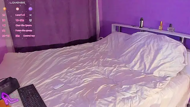 NicolePepper online show from 31, 10, 2025