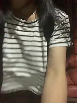 Snapshot of Bebe-beo chatting on 4, 7, 2026 Bebe-beo online show from 4, 7, 2026