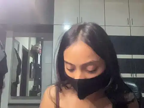 Snapshot of livia_dolls chatting on 25, 6, 2026 livia dolls online show from 25, 6, 2026