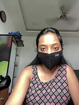 Snapshot of livia_dolls chatting on 8, 6, 2026 livia dolls online show from 8, 6, 2026