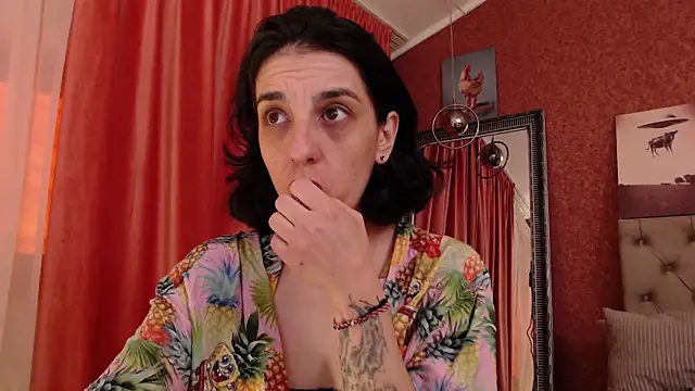 Snapshot of RedFlagXXX chatting on 4, 6, 2026 RedFlagXXX online show from 4, 6, 2026