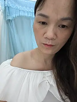 Lye lovely online show from 7, 7, 2026