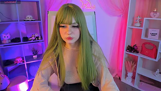 Snapshot of YunaLeaf chatting on 25, 5, 2026 YunaLeaf online show from 25, 5, 2026
