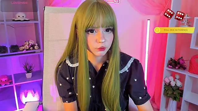 Snapshot of YunaLeaf chatting on 24, 5, 2026 YunaLeaf online show from 24, 5, 2026