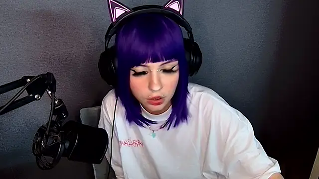 Snapshot of YunaLeaf chatting on 15, 6, 2026 YunaLeaf online show from 15, 6, 2026
