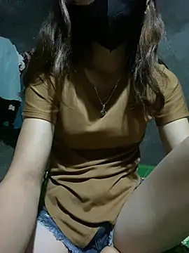 Snapshot of Miuuu22 chatting on 10, 6, 2026 Miuuu22 online show from 10, 6, 2026