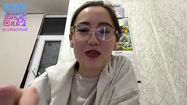 Snapshot of VickieTrudo chatting on 10, 6, 2026 VickieTrudo online show from 10, 6, 2026