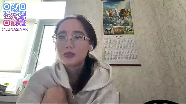 Snapshot of VickieTrudo chatting on 11, 6, 2026 VickieTrudo online show from 11, 6, 2026