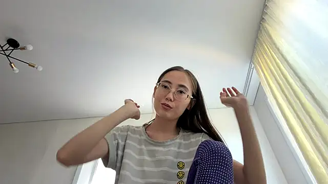 Snapshot of VickieTrudo chatting on 6, 7, 2026 VickieTrudo online show from 6, 7, 2026