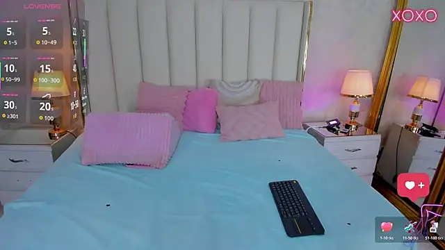KaylaDavies online show from 25, 6, 2026