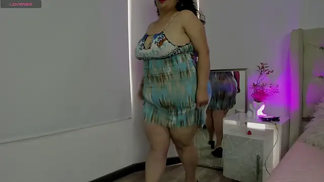 Snapshot of JadeBellee chatting on 24, 6, 2026 JadeBellee online show from 24, 6, 2026