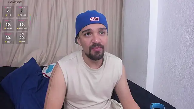 Snapshot of max_ed chatting on 21, 6, 2026 max ed online show from 21, 6, 2026