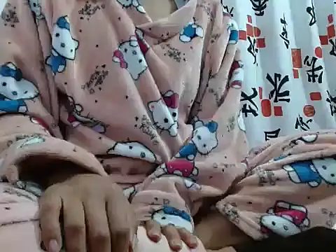 Estefanycute online show from 9, 6, 2026