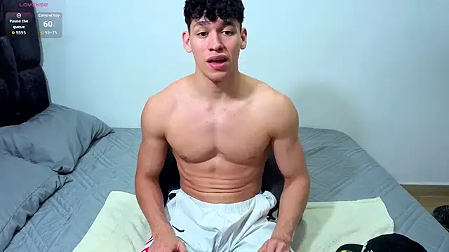 Snapshot of Luke_Muscle chatting on 9, 7, 2026 Luke Muscle online show from 9, 7, 2026