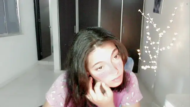 Snapshot of Dolce_more chatting on 8, 6, 2026 Dolce more online show from 8, 6, 2026