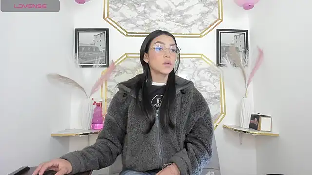 jaulyn 18   online show from 25, 6, 2026