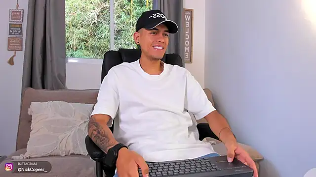 Snapshot of NickCopeer_ chatting on 17, 6, 2026 NickCopeer online show from 17, 6, 2026