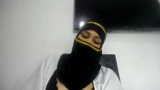 Snapshot of Fox_Loves chatting on 3, 6, 2026 Fox Loves online show from 3, 6, 2026