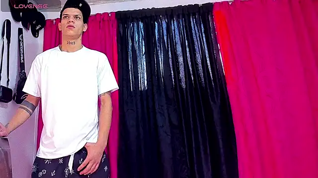 Snapshot of BoysTwMen chatting on 22, 5, 2026 BoysTwMen online show from 22, 5, 2026