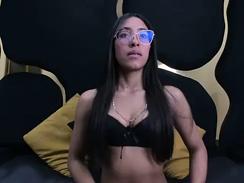 Snapshot of KiraaMoon69 chatting on 10, 6, 2026 KiraaMoon69 online show from 10, 6, 2026