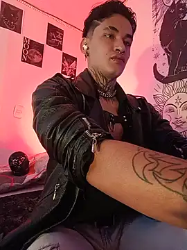 Snapshot of AlecBanne_ chatting on 12, 7, 2026 AlecBanne online show from 12, 7, 2026