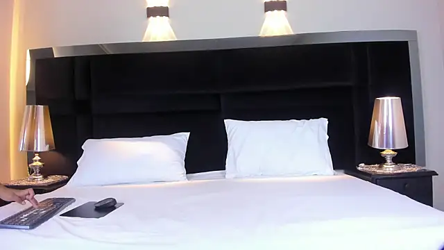 Snapshot of GreyCeleste chatting on 23, 6, 2026 GreyCeleste online show from 23, 6, 2026