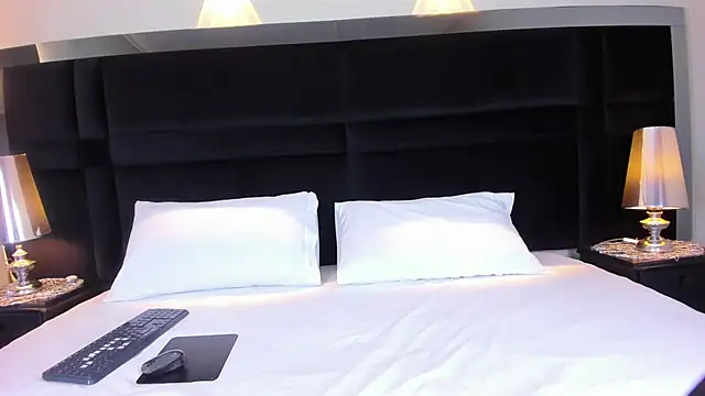 Snapshot of GreyCeleste chatting on 19, 6, 2026 GreyCeleste online show from 19, 6, 2026