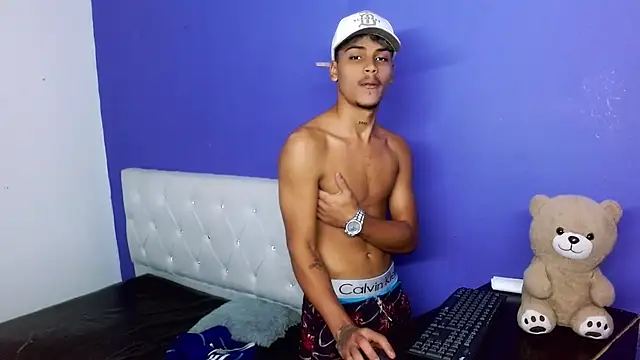 Angel foxc13 online show from 30, 6, 2026