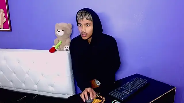 Angel foxc13 online show from 20, 6, 2026
