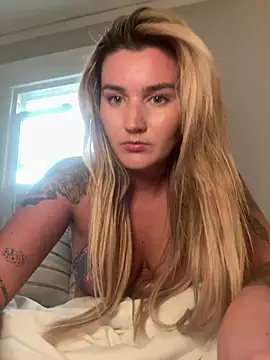 Snapshot of thebeachyblonde chatting on 24, 6, 2026 thebeachyblonde online show from 24, 6, 2026