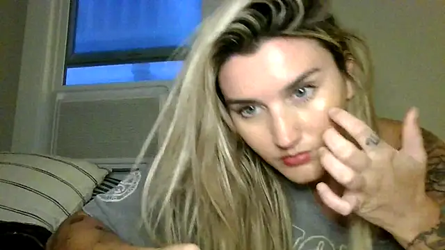 Snapshot of thebeachyblonde chatting on 26, 6, 2026 thebeachyblonde online show from 26, 6, 2026