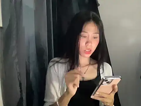 amberluiss online show from 11, 6, 2026