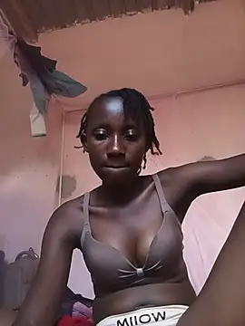 Snapshot of Sexy_chocolate247 chatting on 7, 6, 2026 Sexy chocolate247 online show from 7, 6, 2026