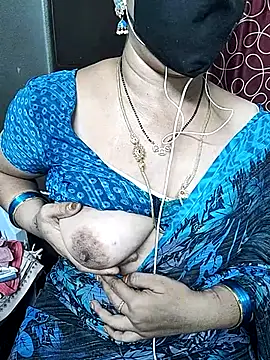Snapshot of Leela_555 chatting on 5, 7, 2026 Leela 555 online show from 5, 7, 2026