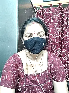 Snapshot of Leela_555 chatting on 4, 7, 2026 Leela 555 online show from 4, 7, 2026