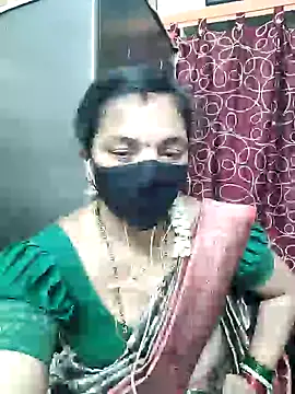 Snapshot of Leela_555 chatting on 18, 7, 2026 Leela 555 online show from 18, 7, 2026