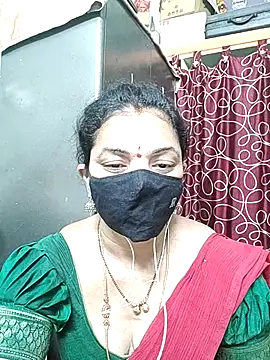 Snapshot of Leela_555 chatting on 13, 7, 2026 Leela 555 online show from 13, 7, 2026