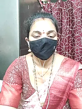 Snapshot of Leela_555 chatting on 17, 7, 2026 Leela 555 online show from 17, 7, 2026