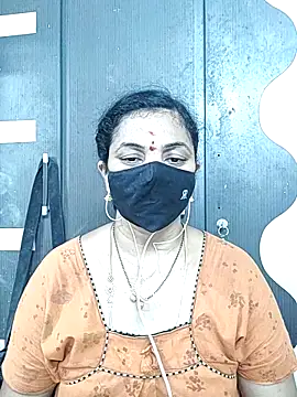Snapshot of Leela_555 chatting on 18, 6, 2026 Leela 555 online show from 18, 6, 2026