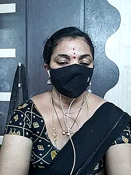 Snapshot of Leela_555 chatting on 23, 6, 2026 Leela 555 online show from 23, 6, 2026