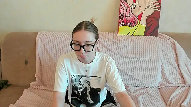  kitti meow  online show from 26, 6, 2026