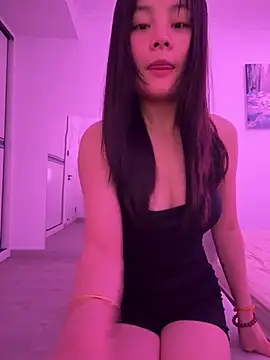 Snapshot of enen-123 chatting on 12, 7, 2026 enen-123 online show from 12, 7, 2026