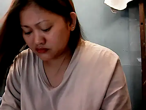 Snapshot of Irisshinn chatting on 12, 7, 2026 Irisshinn online show from 12, 7, 2026