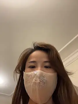 Snapshot of kiss_loo chatting on 12, 6, 2026 kiss loo online show from 12, 6, 2026
