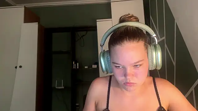 HellyRay online show from 4, 7, 2026